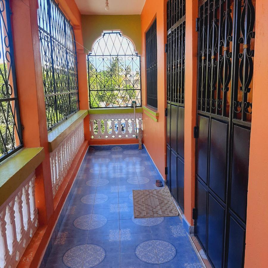 Gloria'S Place Studio Mombasa Zewnętrze zdjęcie